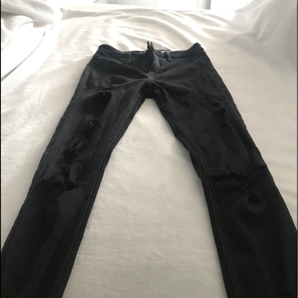 hollister black ripped jeans
